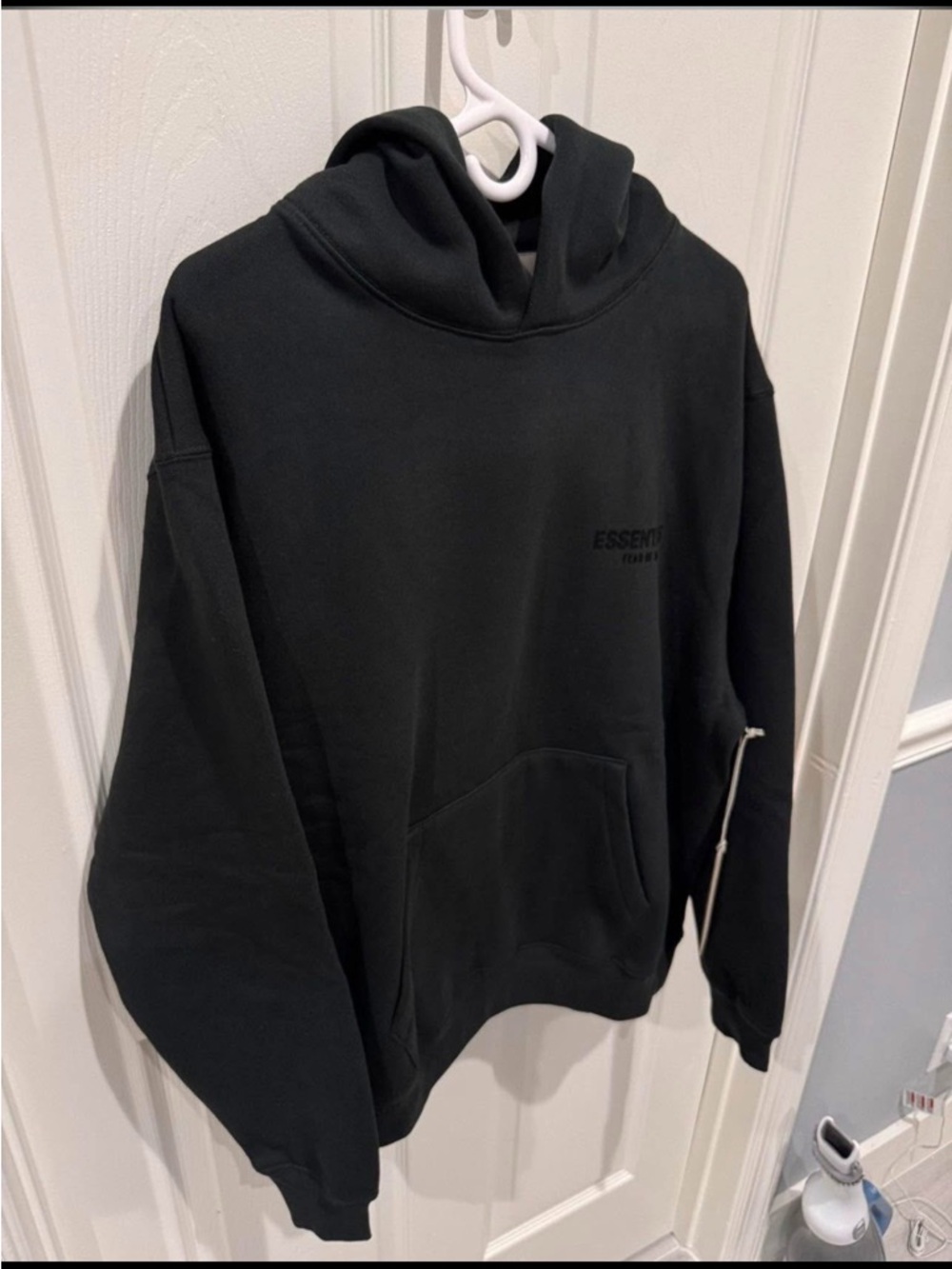 **New••Fear of God ESSENTIALS Black Pullover Hoodie - Picture 2 of 5